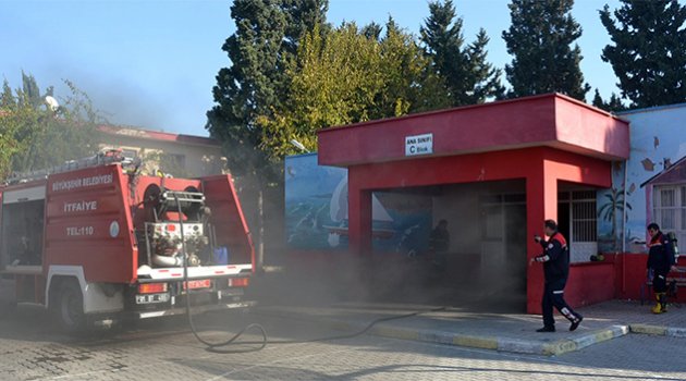 Anaokulunda yangın korkuttu