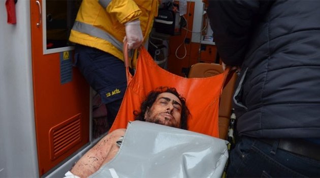 Annesini 243 yerinden bıçaklayan sanığa ceza yok