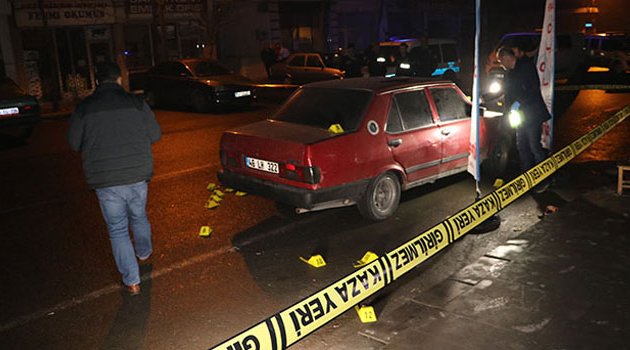 Annesinin eski sevgilisine kurşun yağdırdı