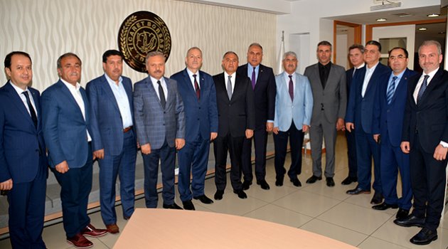 AOSB’den hayırlı olsun ziyareti