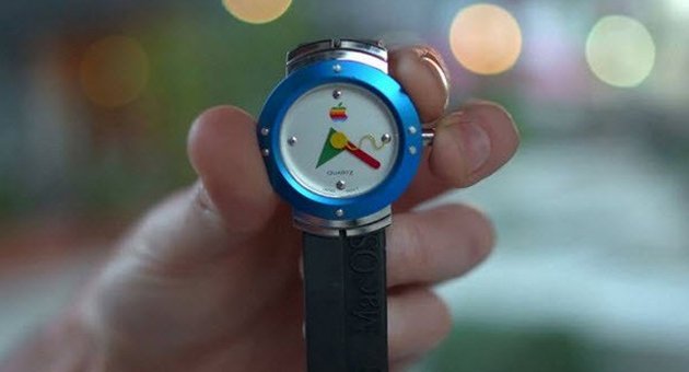 Apple'ın 20 yıllık saati buymuş!