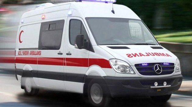 Aralarında husumet bulunan gençlerin kavgası kanlı bitti
