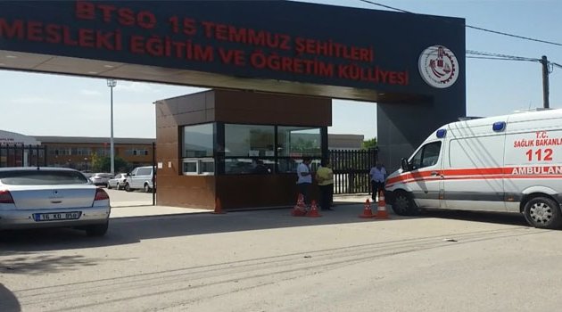 Arkadaşları sprey sıkınca alev aldı