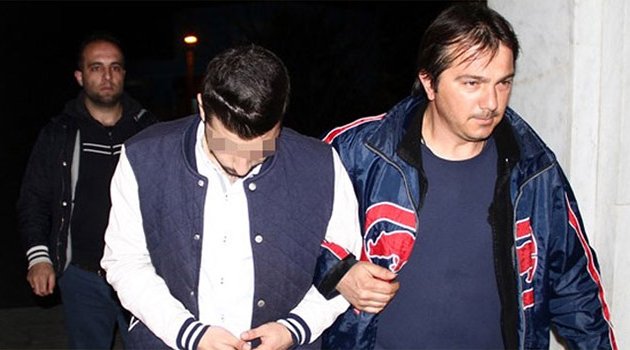 Arkadaşlarını zehirlerken yakalandı