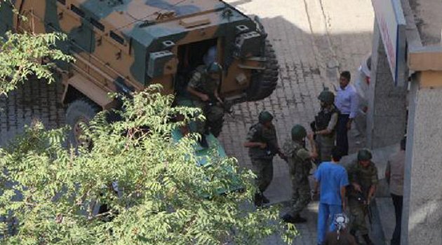 Askeri konvoya mayınlı tuzak: 2 şehit