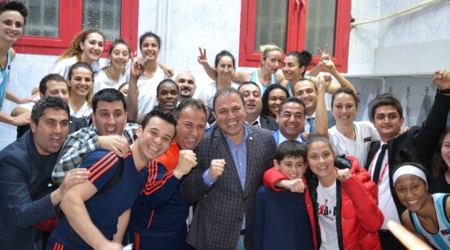 Askispor’da yarı final coşkusu