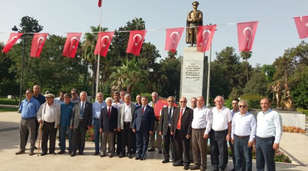 Astsubaylar Ata’nın huzurunda