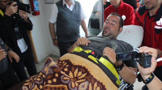 Ata Demirer kaza geçirdi!