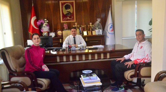 Ataşbak: “Başarılı sporcu ve kulüpleri daima destekleyeceğiz”