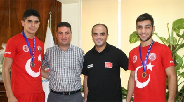 Ataşbak: “Dünya şampiyonasına dereceye giren sporcularla gurur duyuyoruz”