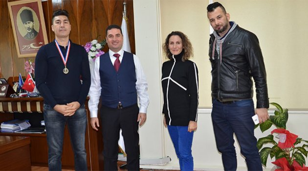 Ataşbak, dünya şampiyonu dansçıları kabul etti