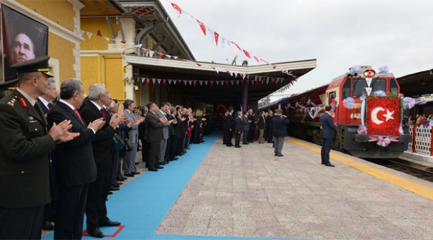 Atatürk’ün Adana’ya gelişinin 92. yıl dönümü kutlandı