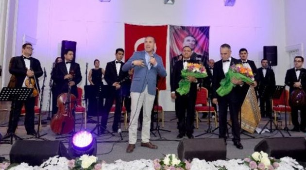 Atatürk’ün Sevdiği Şarkılar Adana’da Yankılandı