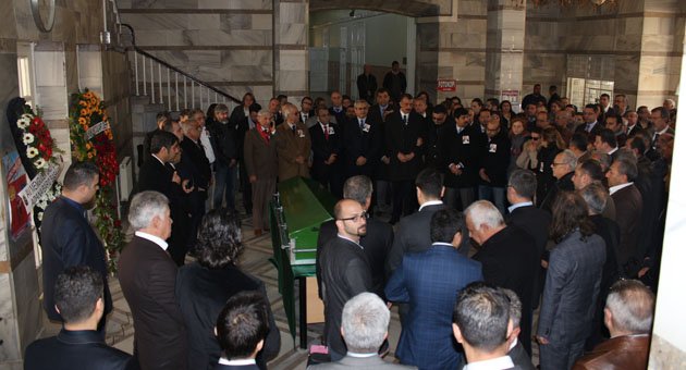 Avukat Kenan Günaştı  son yolculuğuna uğurlandı