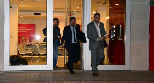 Avukatın çantasındaki 66 bin lira bankada çalındı
