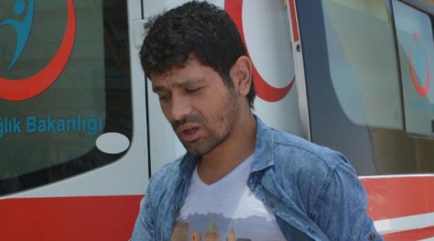 Ayrı yaşadığı eşi tarafından bıçakla yaralandı