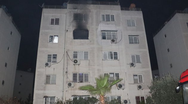 Ayrıldığı sevgilisini darp etti sonra evini ateşe verdi