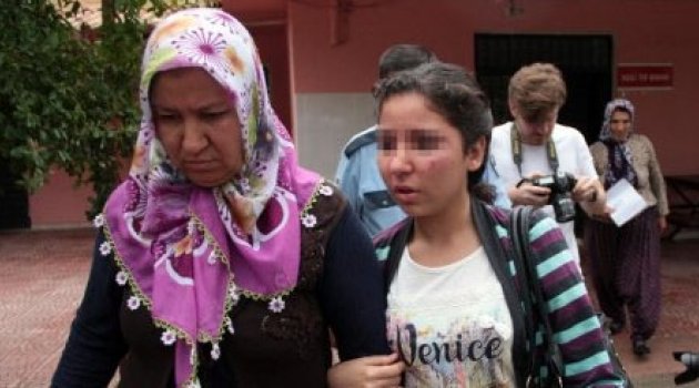 Babadan kızına ders çalışma dayağı