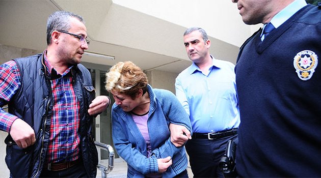 Bacağındaki platin sayesinde tabancayı cezaevine soktu
