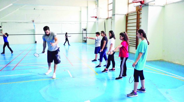 Badminton İl Spor Merkezi kursları sürüyor