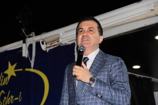 Bakan Çelik Orucunu Vatandaşlarla Birlikte Açtı