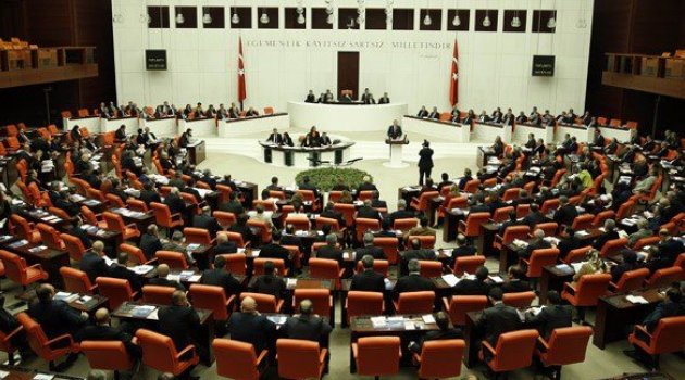 Bakan istediği sitenin fişini çekebilecek