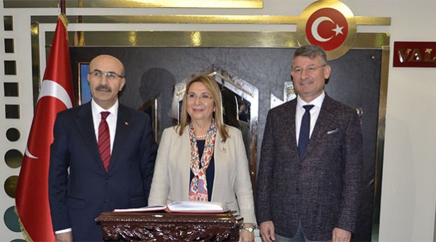 Bakan Pekcan Vali Demirtaş’ı ziyaret etti