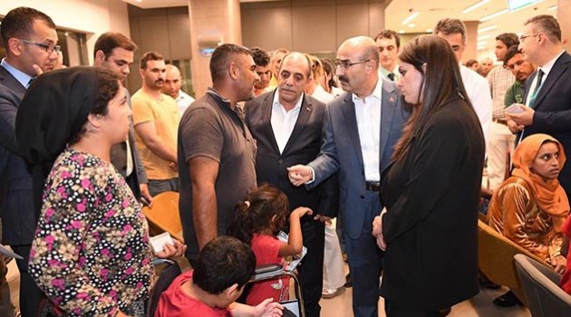 Bakan Sarıeroğlu  hastalara şifa diledi