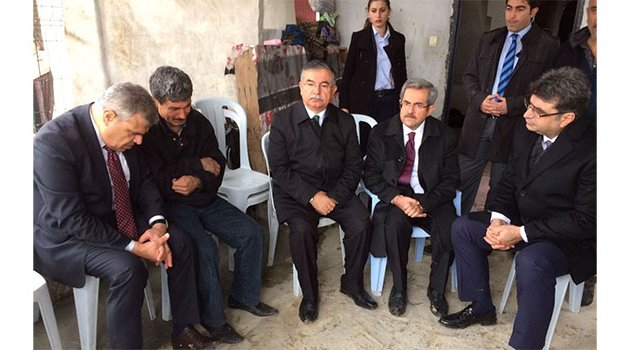 Bakanlardan yangında ölen çocukların ailelerine taziye ziyareti
