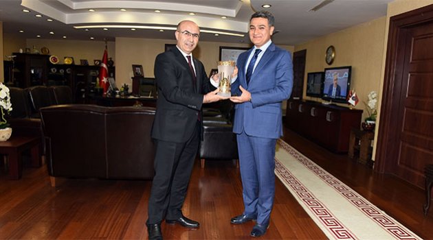 Balıkesir'e atanan Emniyet Müdürü Zeybek’ten, Vali Demirtaş’a veda ziyareti