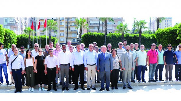 ‘Basın özgürlüğü ciddi tehdit altında’