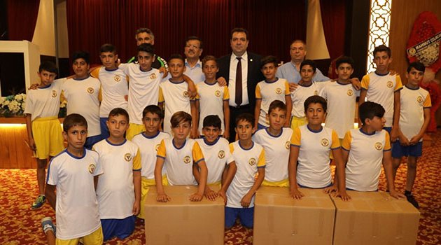 Başkan Çelikcan, amatör  spor kulüplerini sevindirdi