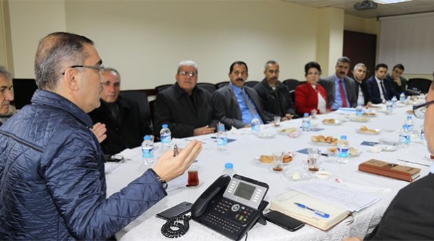 Başkan Çelikcan, muhtarlarla buluştu