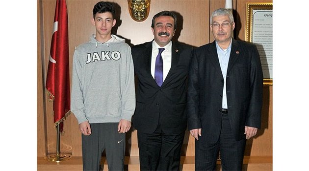 Başkan Çetin’den milli sporculara destek