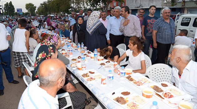 Başkan Çetin’den Yüreğir’de 3 bin kişilik iftar