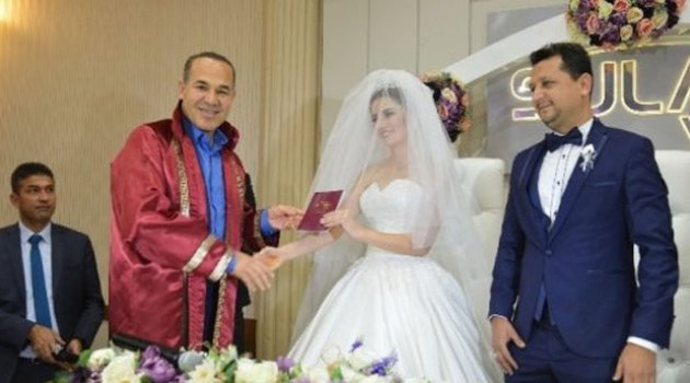 Başkan Sözlü, Belediye Personelinin Nikahını Kıydı
