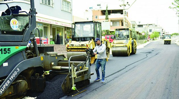 Başkan Sözlü’nün asfalt seferberliği  Sarıçam’da yoğunlaştı