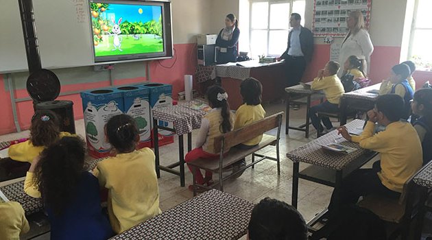 Başkan Sözlü’ye mektup yazdılar, eğitim ve atık kutusu aldılar