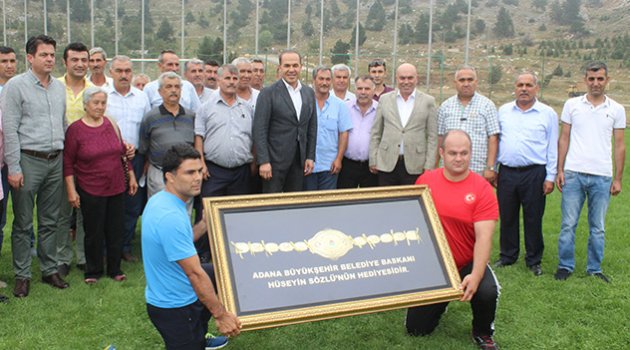 Başpehlivana 1 kiloluk altın kemer