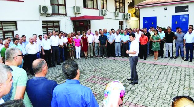 Bayram sevincini işyerine taşıdılar