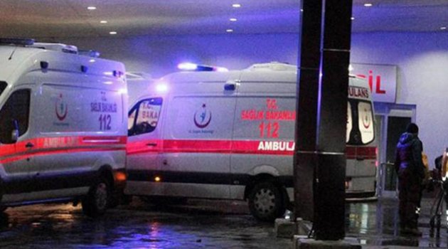 Bebek annesinin sırtında donarak öldü