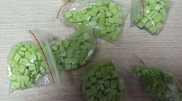 Bebek bezinin içinden çıktı