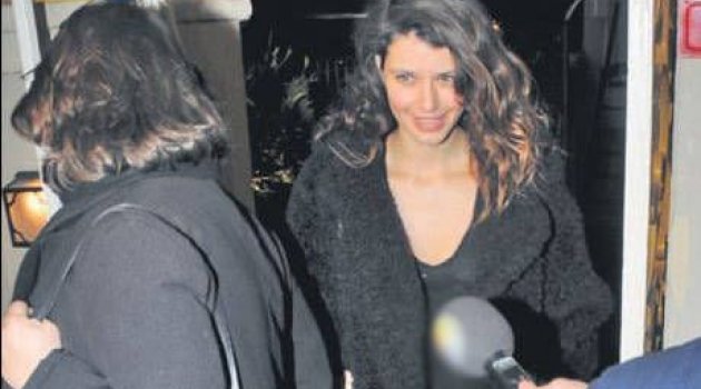 Beren Saat'i güldüren soru
