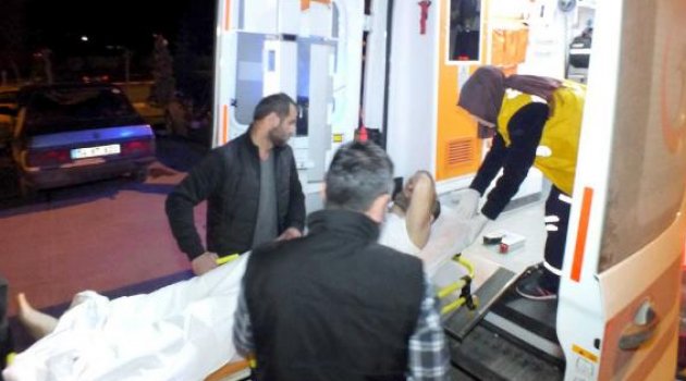 Besici, işyerine gelen 3 kişiyi vurup kaçtı