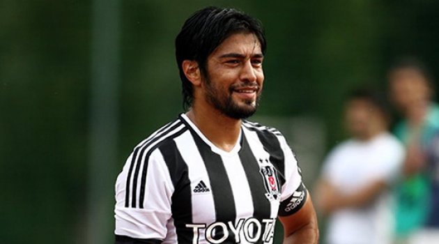 Beşiktaş'a ve futbola veda etti!
