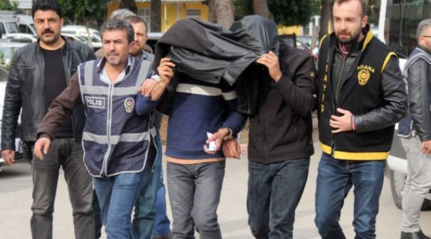 Bıçaklayıp Ölmesini Beklediler