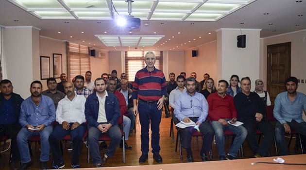‘Bilinçsiz sulama verimli arazileri yok ediyor’