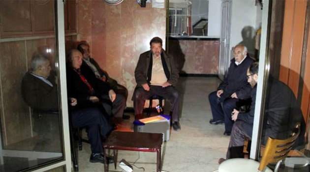 Bina sakinlerinden fuhuş nöbeti