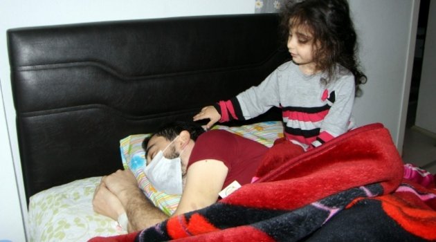 Bir çocuk babası genç ölümü bekliyor