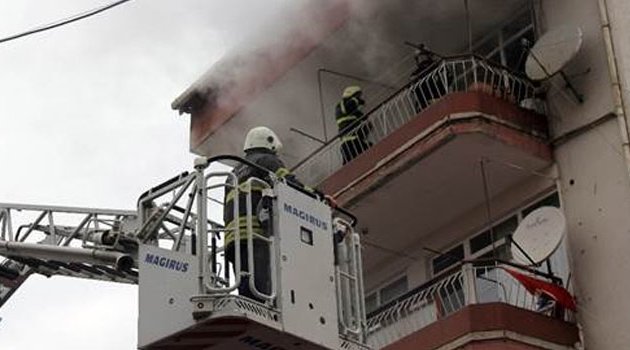 Bir hafta açık kalınca ev kül oldu